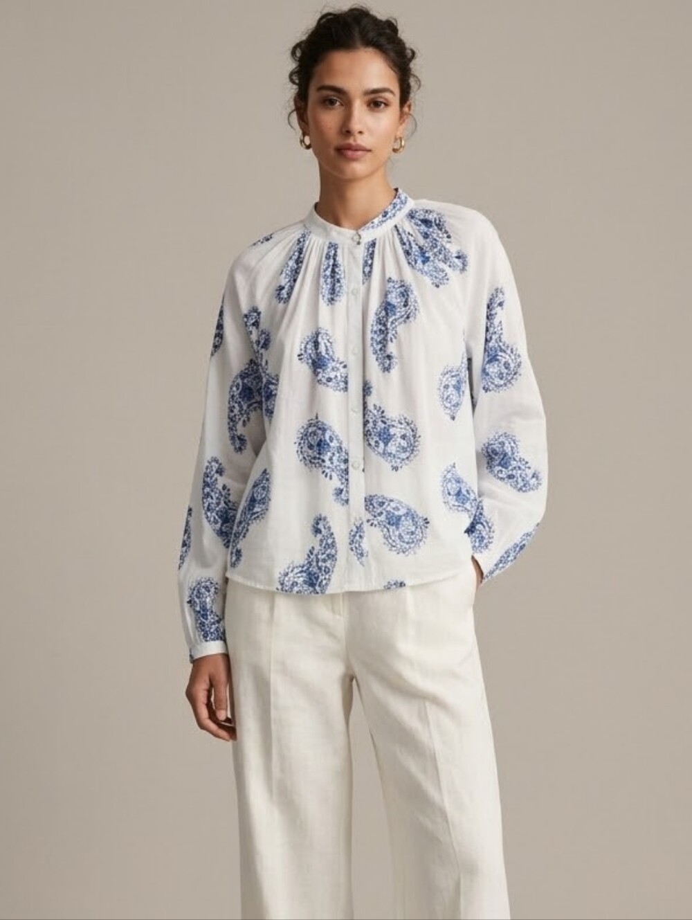 H&M Lightweight Puff Sleeve Blouse With Paisley Print White & Blue